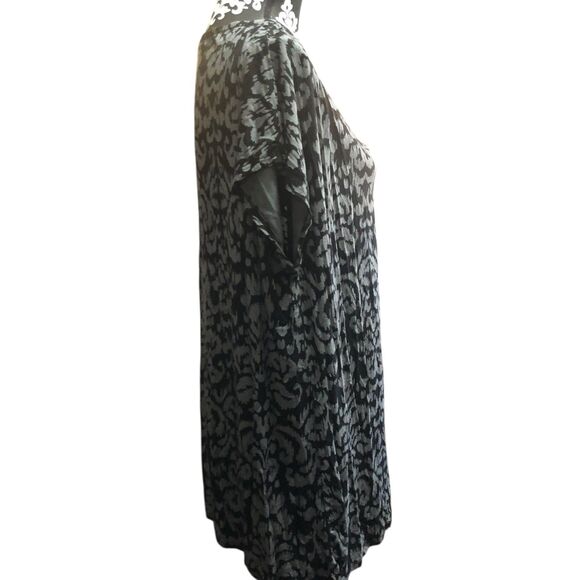 Merona Gray & Black Damask Print Blouse Size 2 (2x) Rayon Stretch Knit Top - Picture 5 of 8